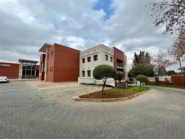 2365.89990234375  m² Commercial space in Bryanston