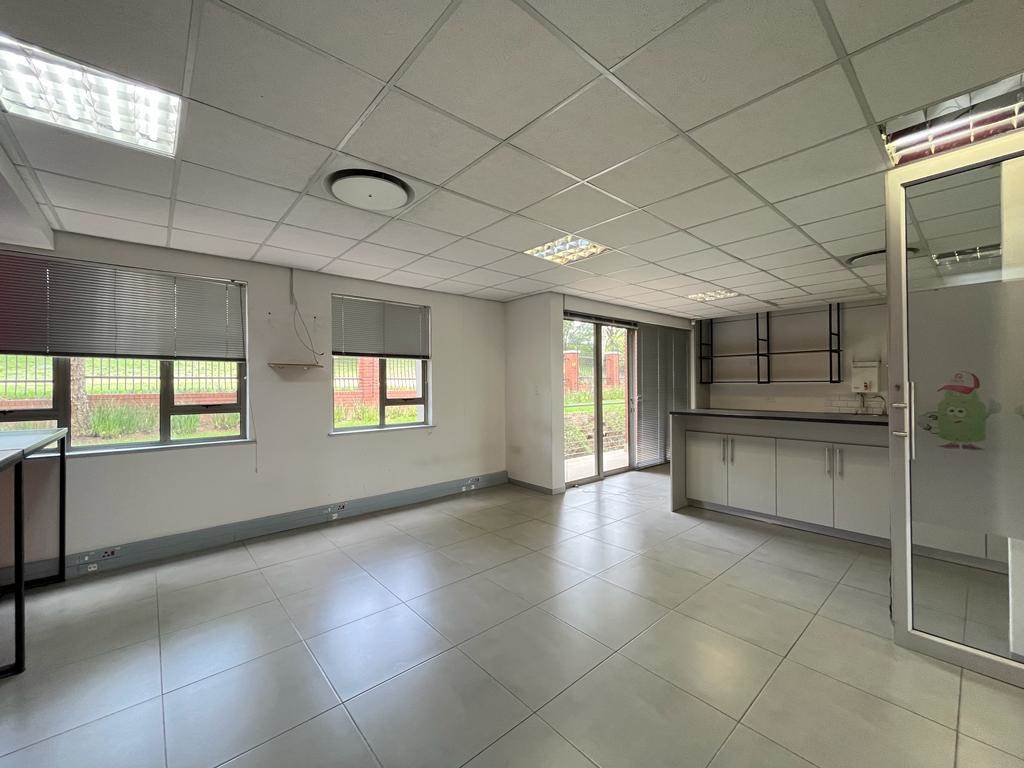 2365.9  m² Commercial space in Bryanston photo number 10