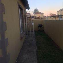 2 Bed Townhouse in Leondale photo number 3