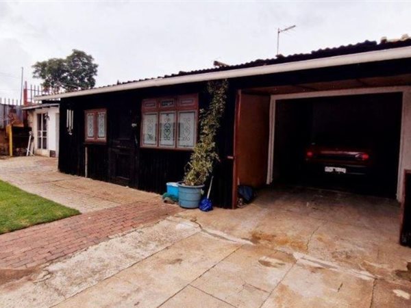 3 Bedroom House 3 Bedroom House