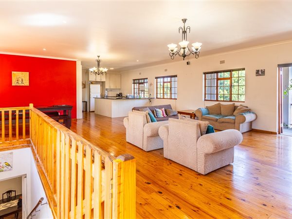 6 Bed House in Northern Paarl