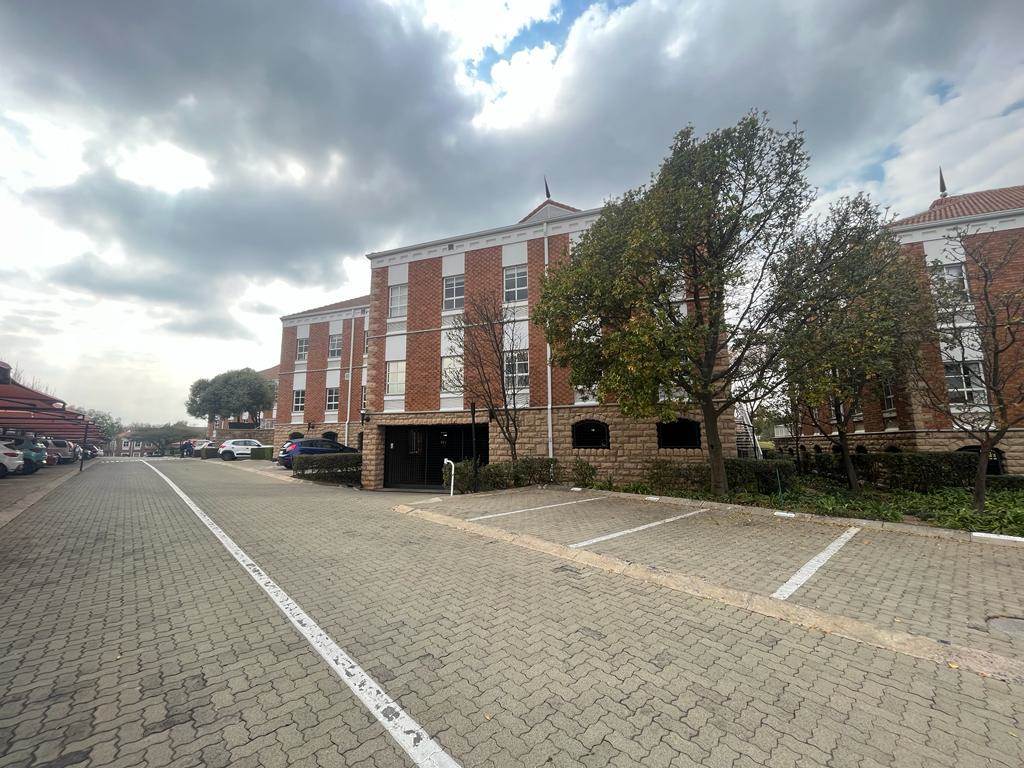 1897  m² Commercial space in Fourways photo number 4