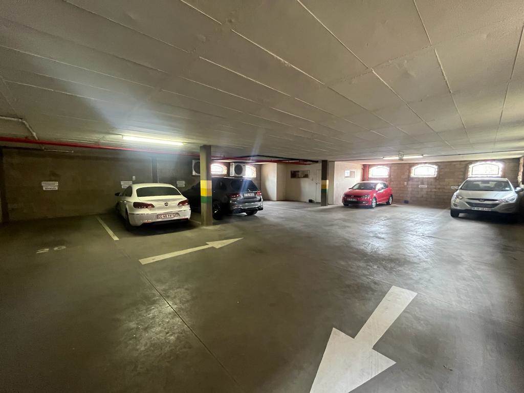 1897  m² Commercial space in Fourways photo number 9
