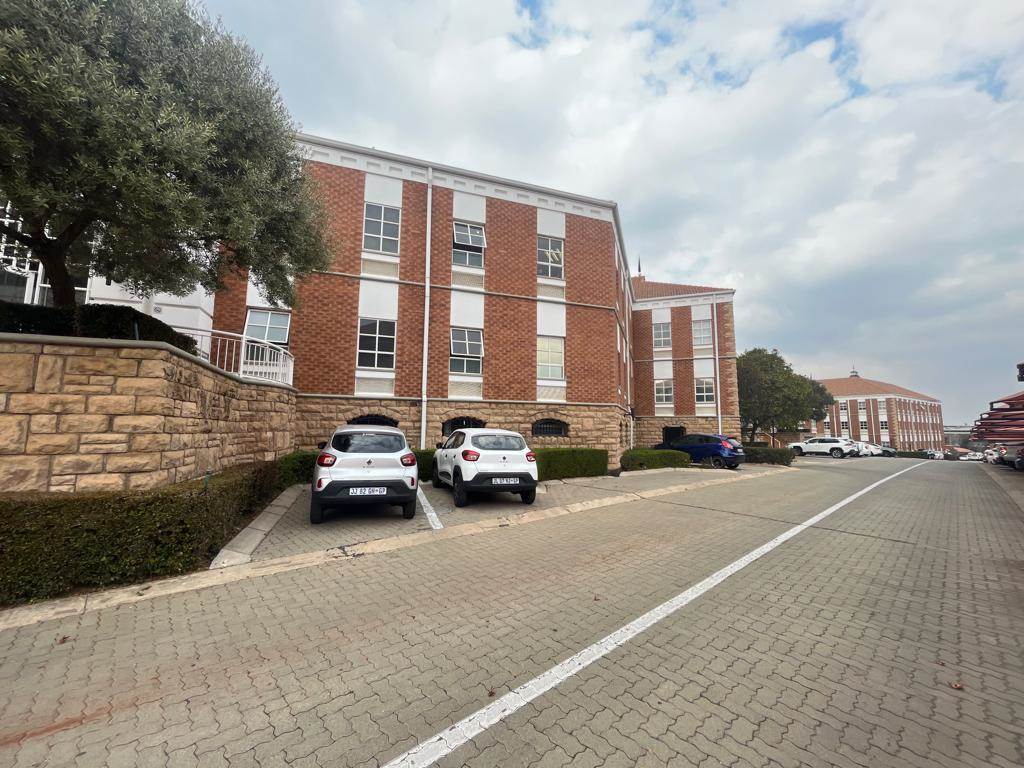 1897  m² Commercial space in Fourways photo number 2