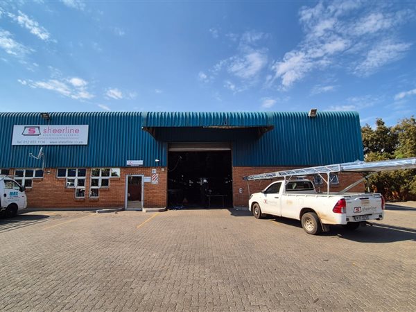 518 m² Industrial space 518 m² Industrial space