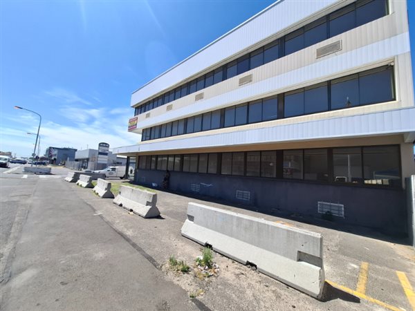 350  m² Commercial space