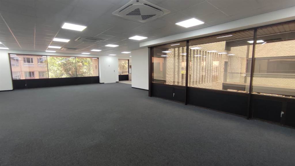 243  m² Commercial space in Bedfordview photo number 15
