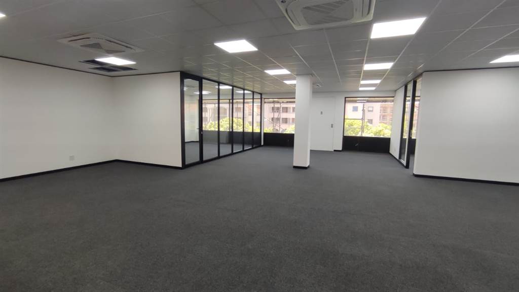 243  m² Commercial space in Bedfordview photo number 10