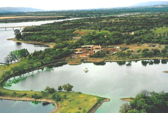 8330 m² Land available in Kshane Lake Lodge photo number 3