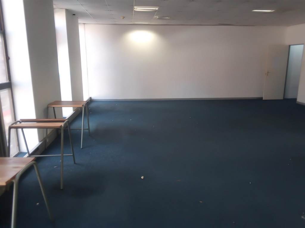 72  m² Commercial space in Durban CBD photo number 5