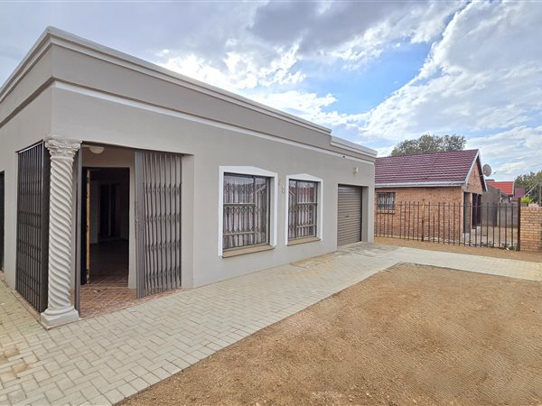 3 Bedroom House 3 Bedroom House