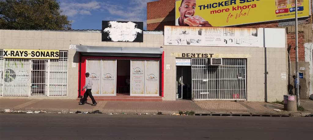 329  m² Commercial space in Bloemfontein photo number 2
