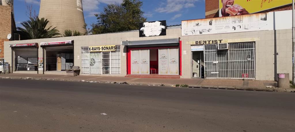 329  m² Commercial space in Bloemfontein photo number 1