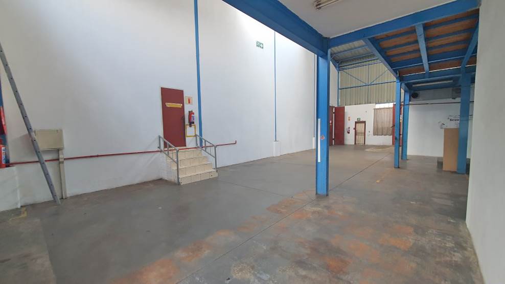 1000  m² Industrial space in Sebenza photo number 5