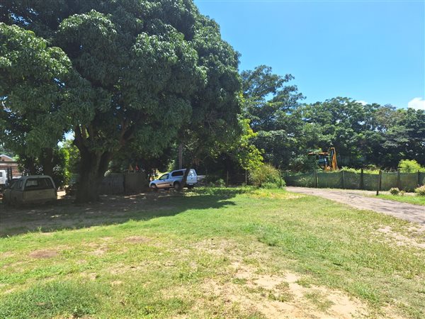 1424 m² Land available in Sheffield Beach