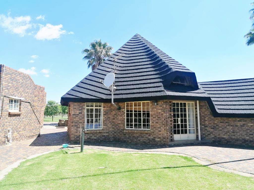 7 Bed House in Sasolburg photo number 20
