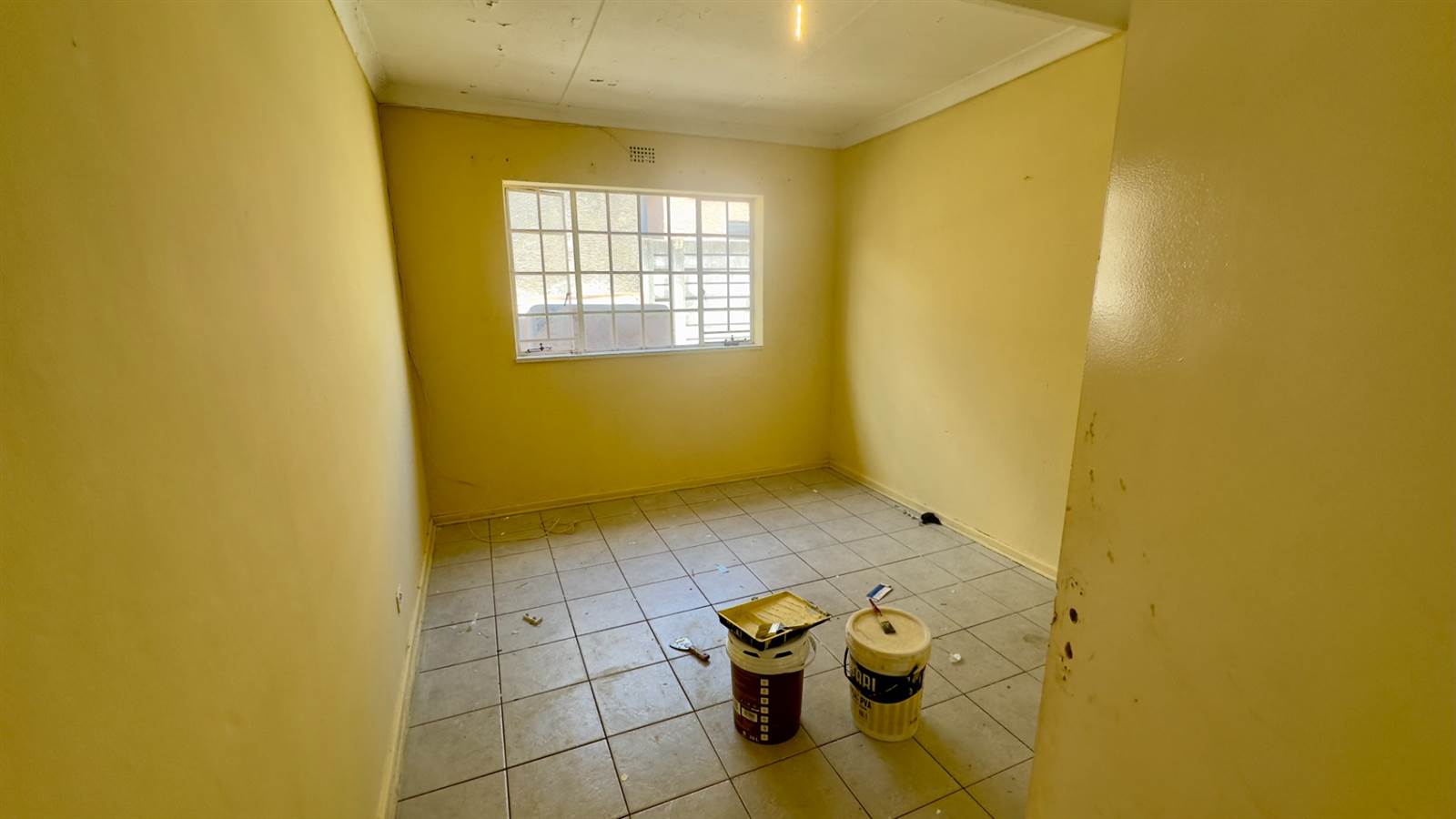 3 Bed House in Turffontein photo number 9