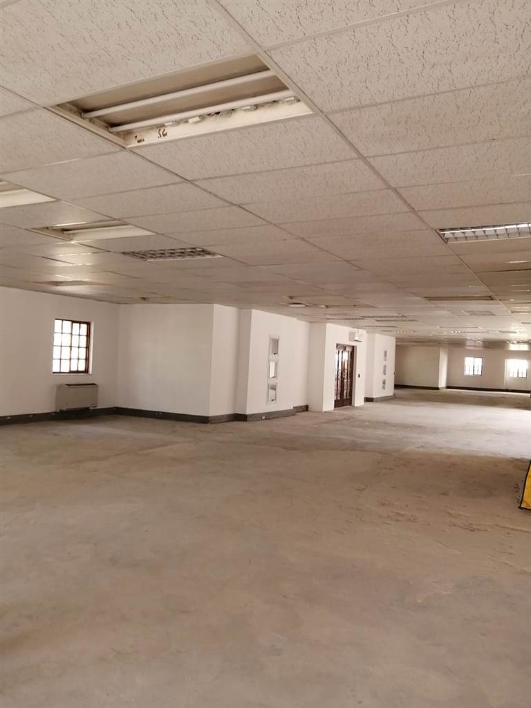 1950  m² Commercial space in Nelspruit Central photo number 5