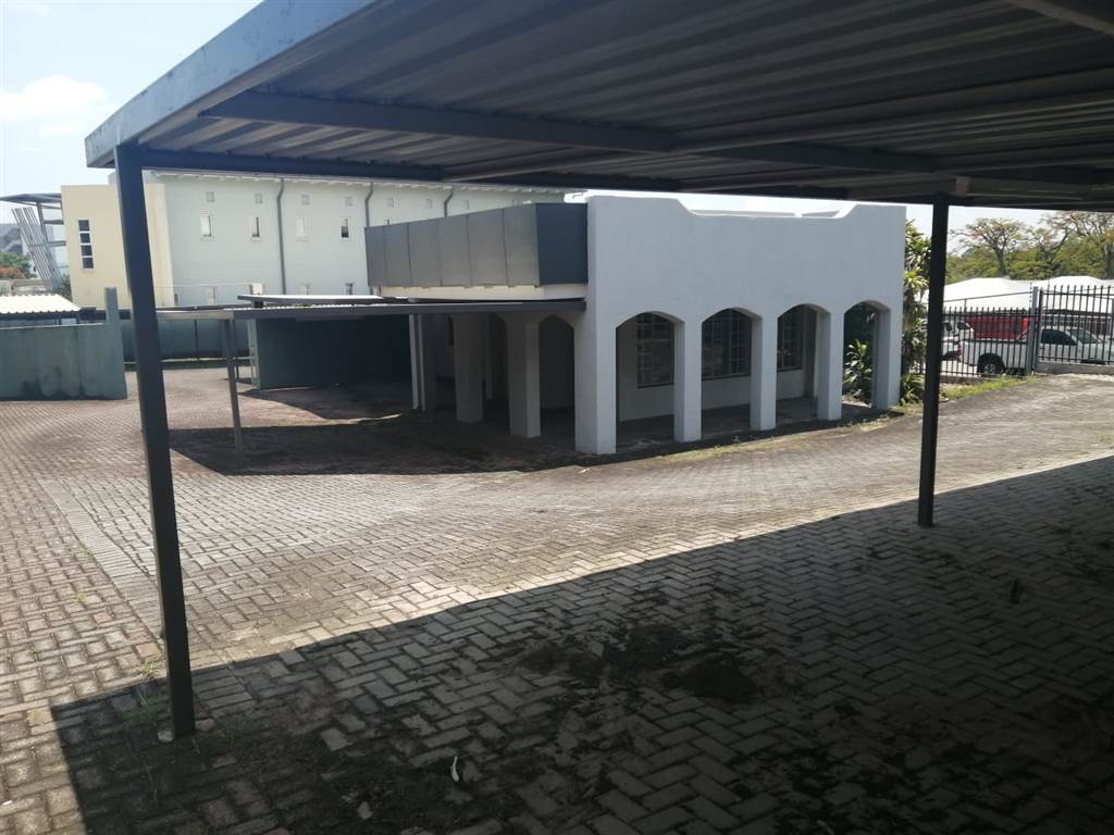 1950  m² Commercial space in Nelspruit Central photo number 21