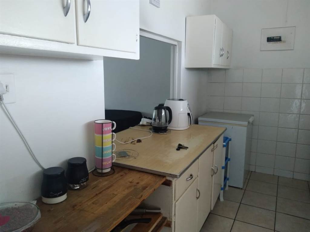 3 Bed Flat in Pinetown Central photo number 22