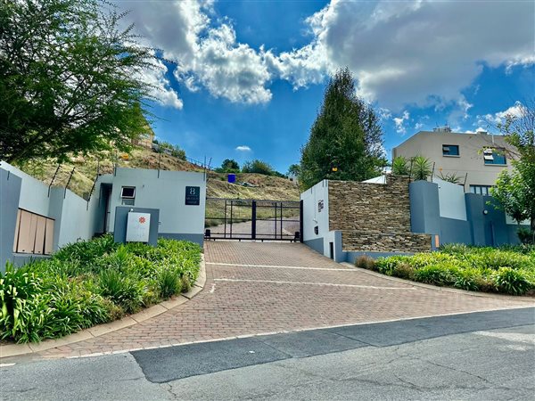 701 m² Land available in Northcliff
