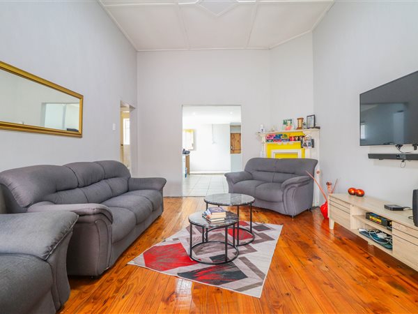 3 Bedroom House 3 Bedroom House