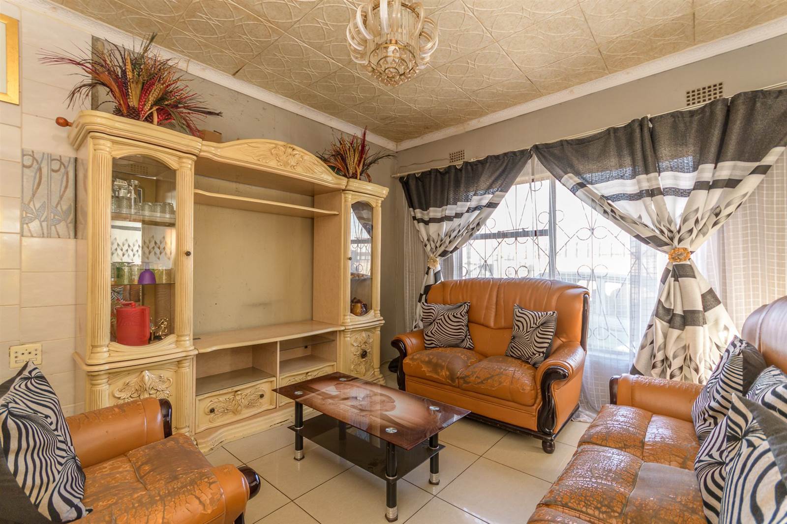 3 Bed House in Reiger Park photo number 5