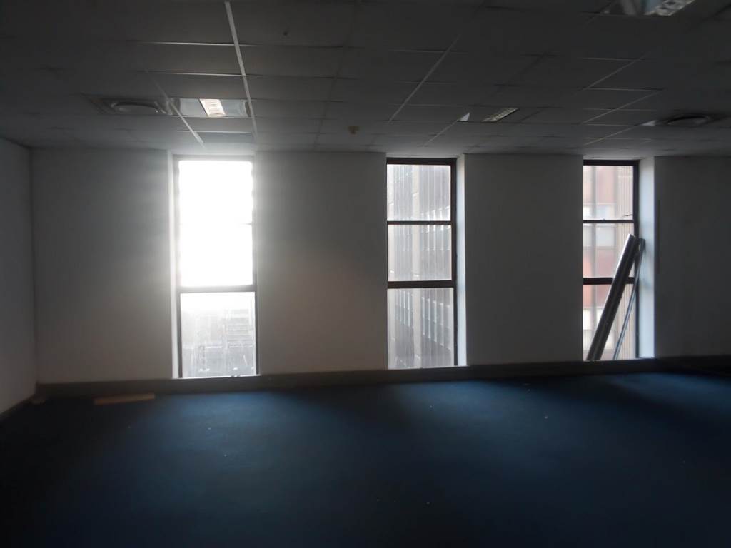 65  m² Commercial space in Durban CBD photo number 6