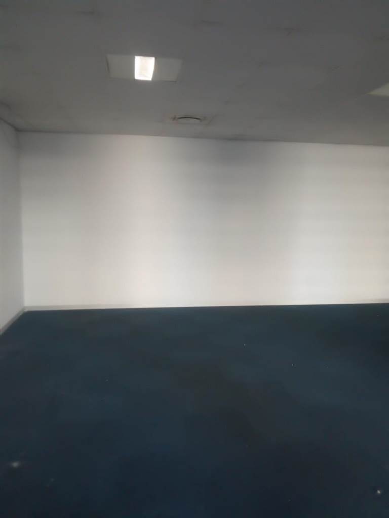 65  m² Commercial space in Durban CBD photo number 4