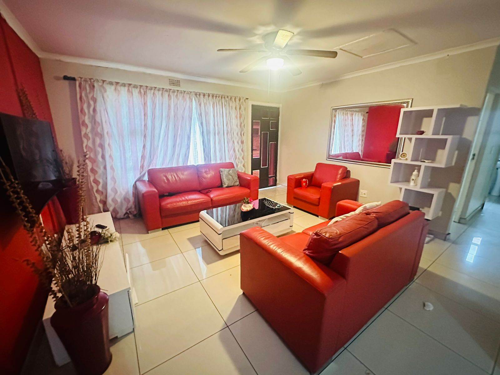 3 Bed Simplex in Nyala Park photo number 3