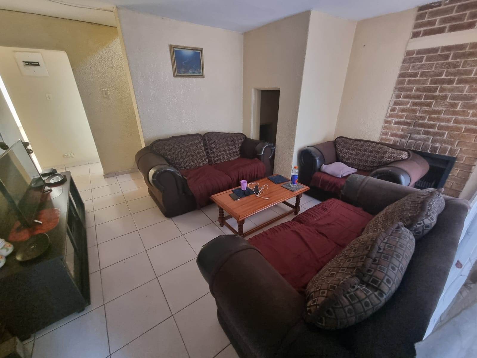 4 Bed House in Protea North photo number 5