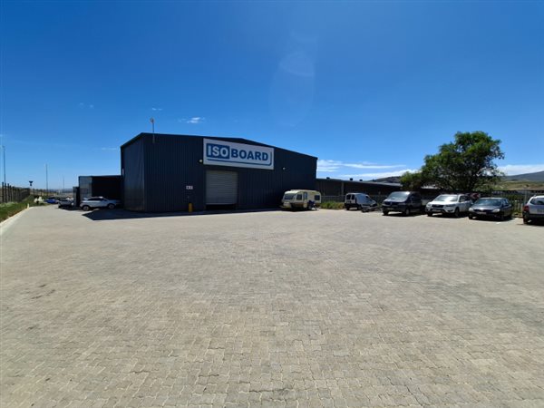 857  m² Industrial space