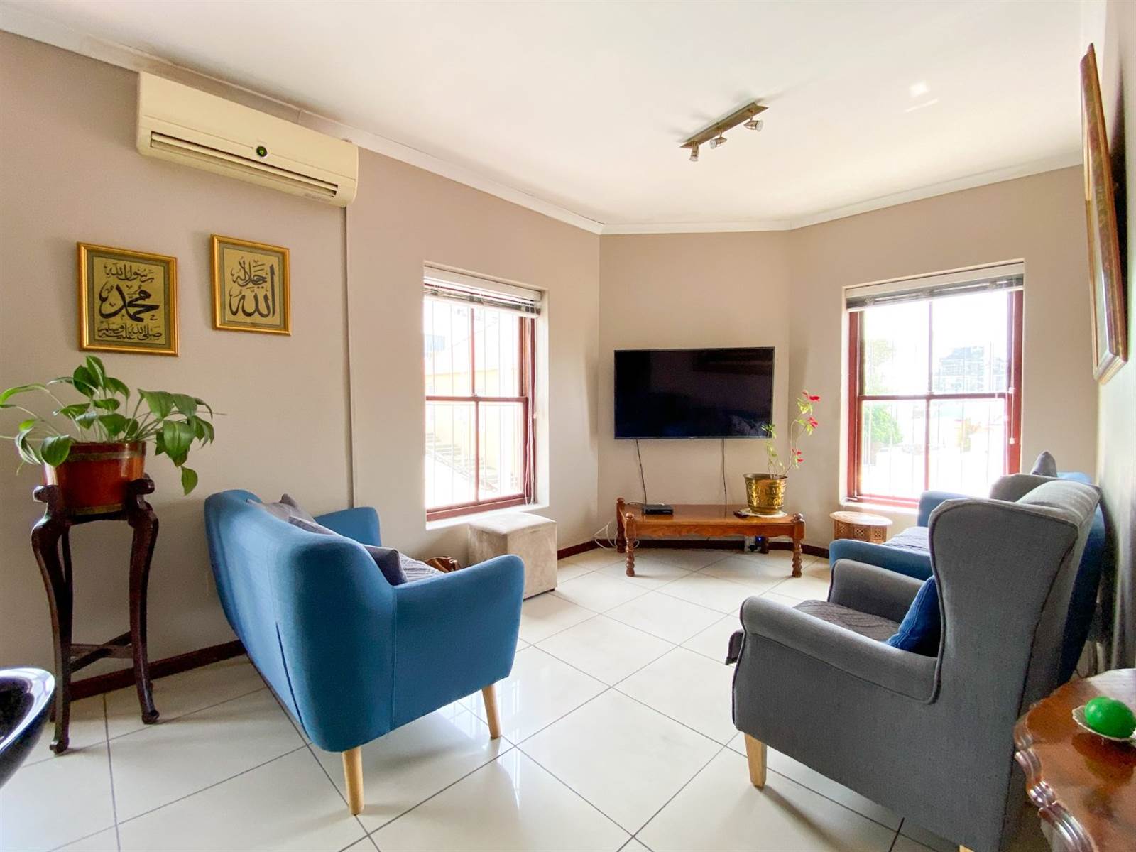 2 Bed Apartment in Bo-Kaap photo number 3
