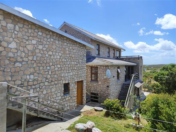 7 Bed House in Arniston