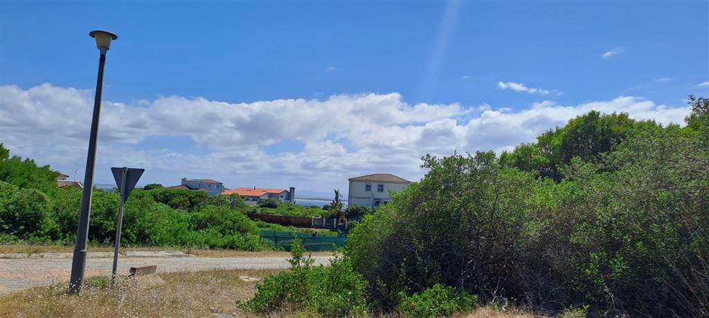 741 m² Land available in St Francis Bay photo number 6