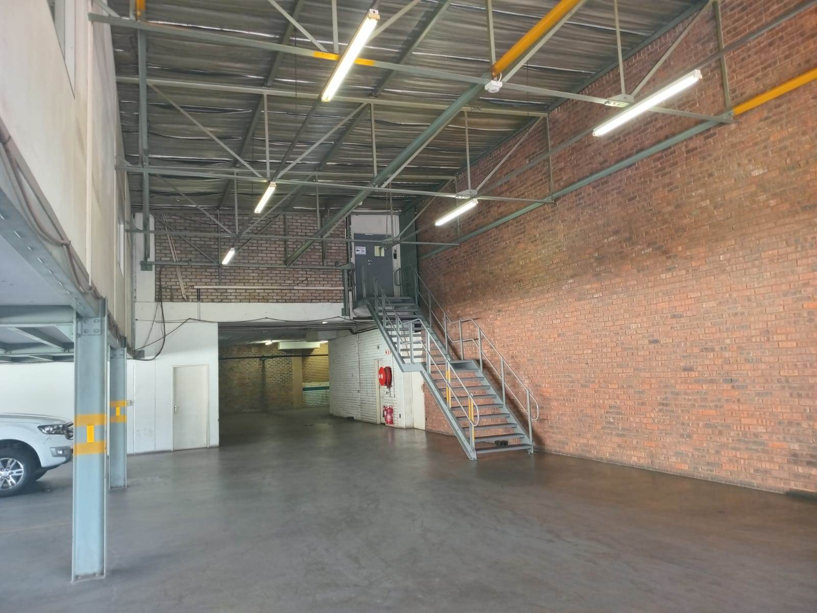 1038  m² Industrial space in Wynberg photo number 9