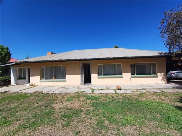 2 Bedroom House