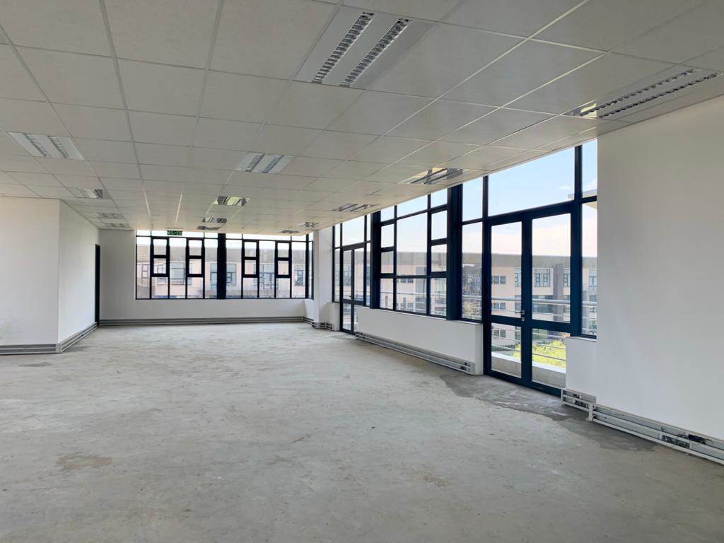 1785  m² Commercial space in Parkhaven photo number 4