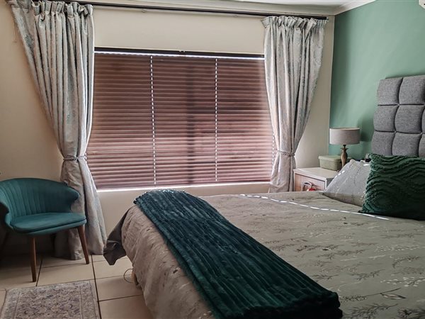 3 Bedroom Townhouse 3 Bedroom Townhouse