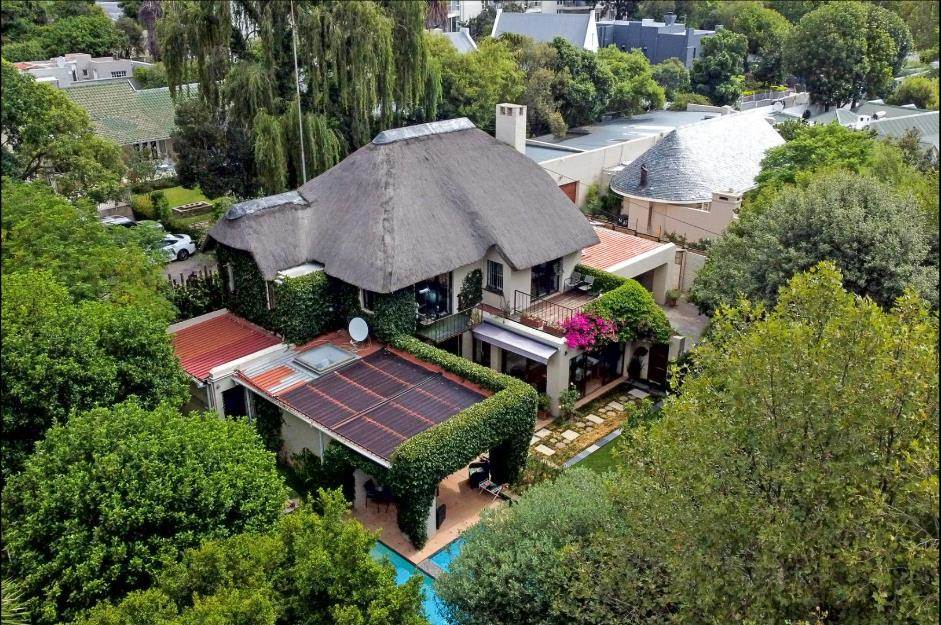 4 Bed House in Parktown North photo number 1