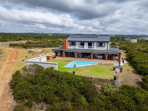 6 Bedroom House 6 Bedroom House