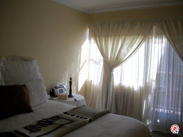 3 Bedroom Duplex 3 Bedroom Duplex