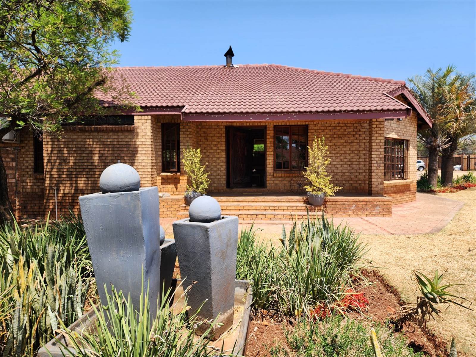 6 Bed House for sale in Montana T4831411 Private Property