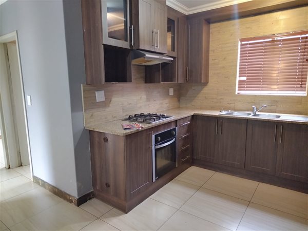 2 Bed Apartment in Andeon AH