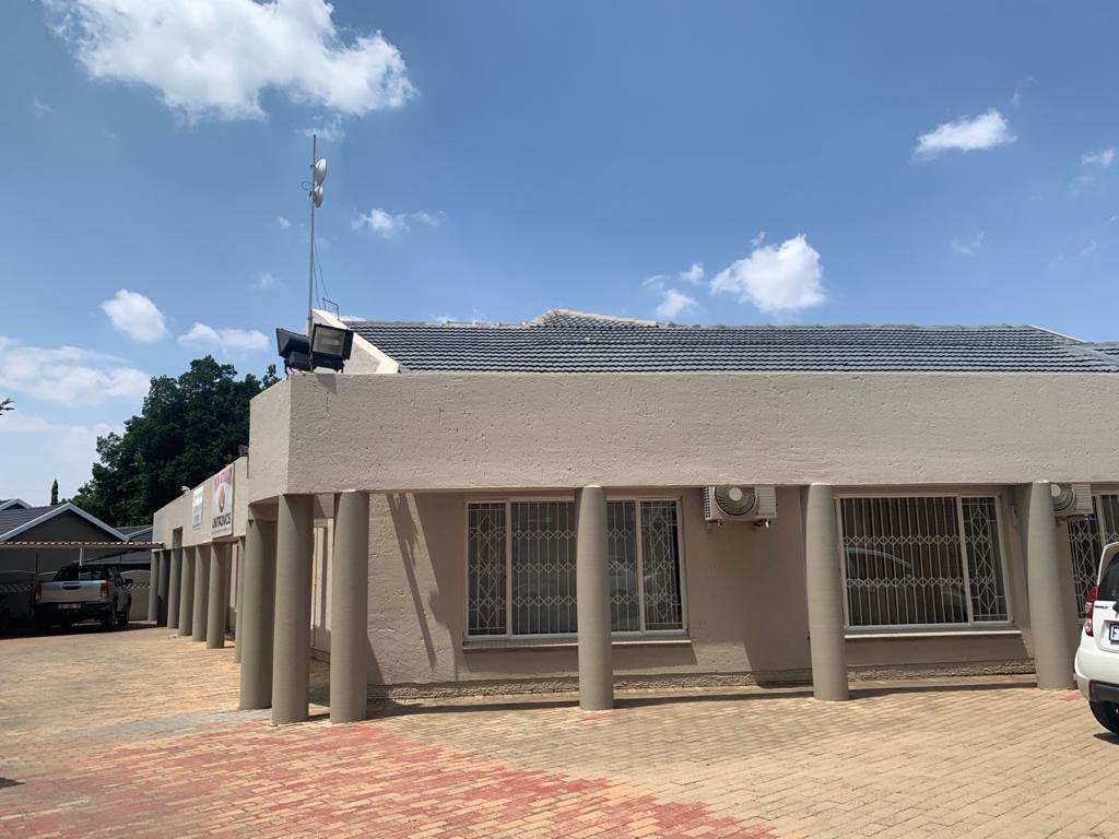 830  m² Commercial space in Boksburg Central photo number 1