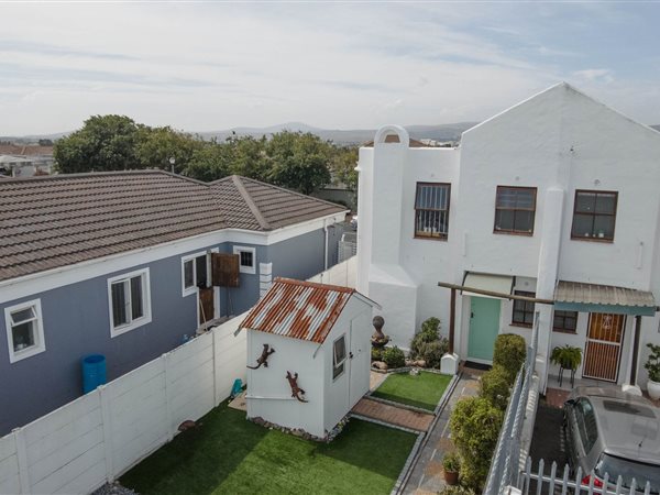 2 Bedroom Duplex 2 Bedroom Duplex