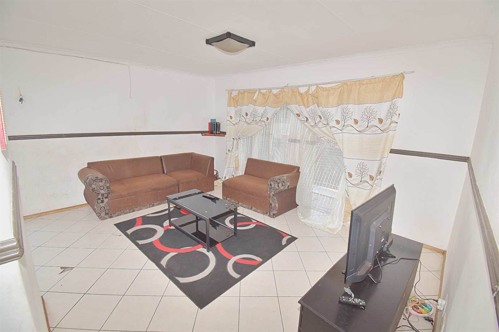 2 Bed Townhouse in Benoni Central photo number 4