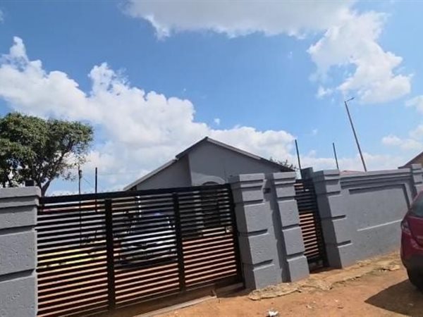 3 Bedroom House 3 Bedroom House