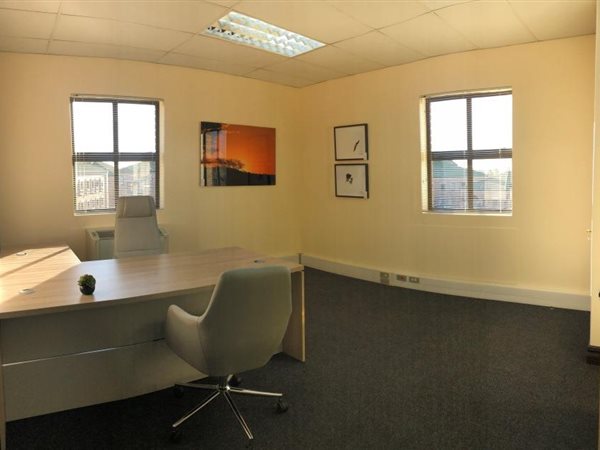 900  m² Office Space in Highveld Techno Park