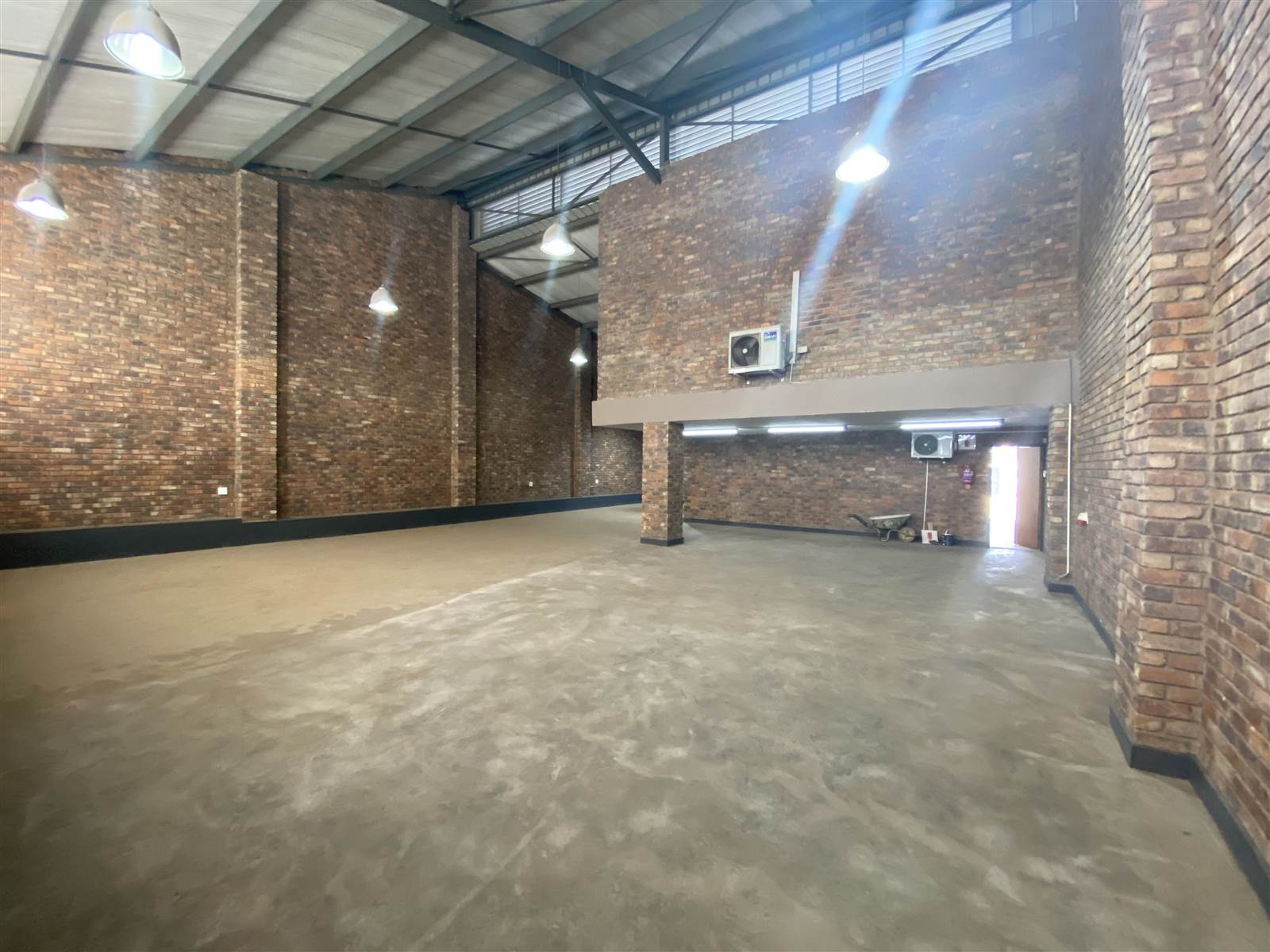 327  m² Industrial space in Olifantsfontein photo number 11